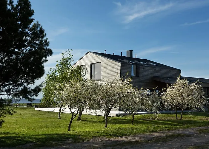 Holiday home Pikla Linnumaja